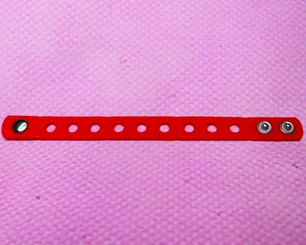 Pulsera niños rojo - Imagen 2